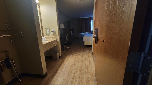 Days Inn by Wyndham Sheridan image 1