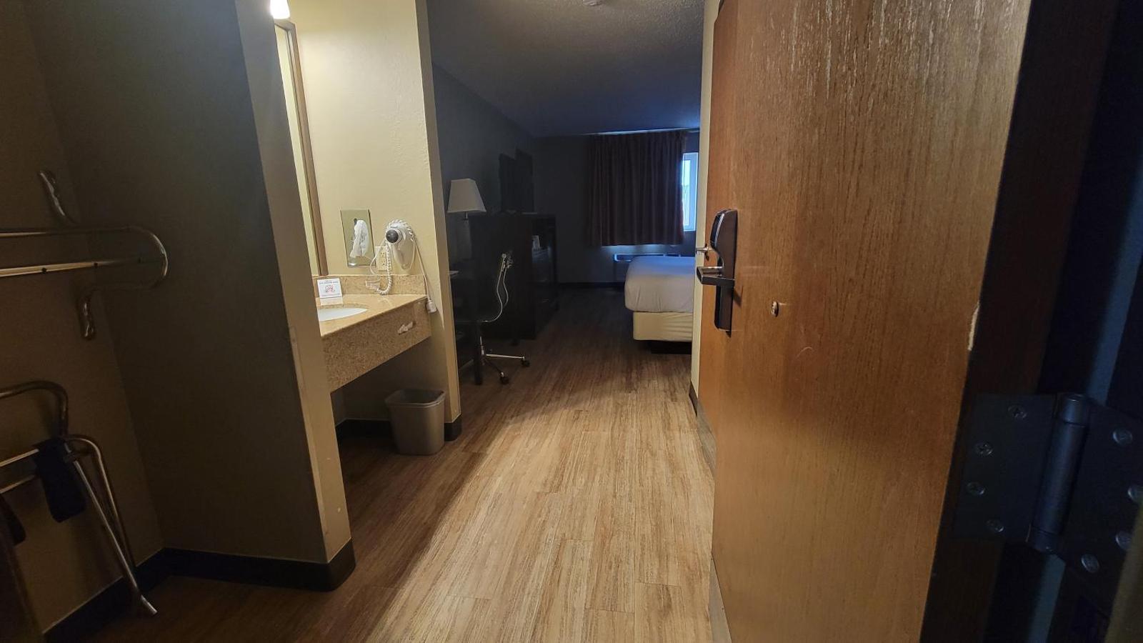 Days Inn by Wyndham Sheridan