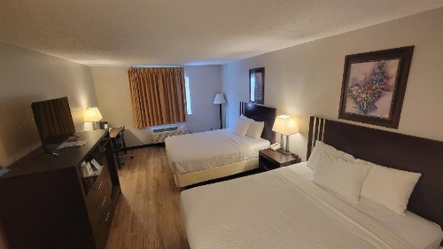 Days Inn by Wyndham Sheridan image 7